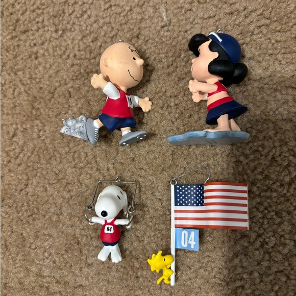 Lot Of 6 Hallmark Keepsake Peanut Series - Picture 12 of 15